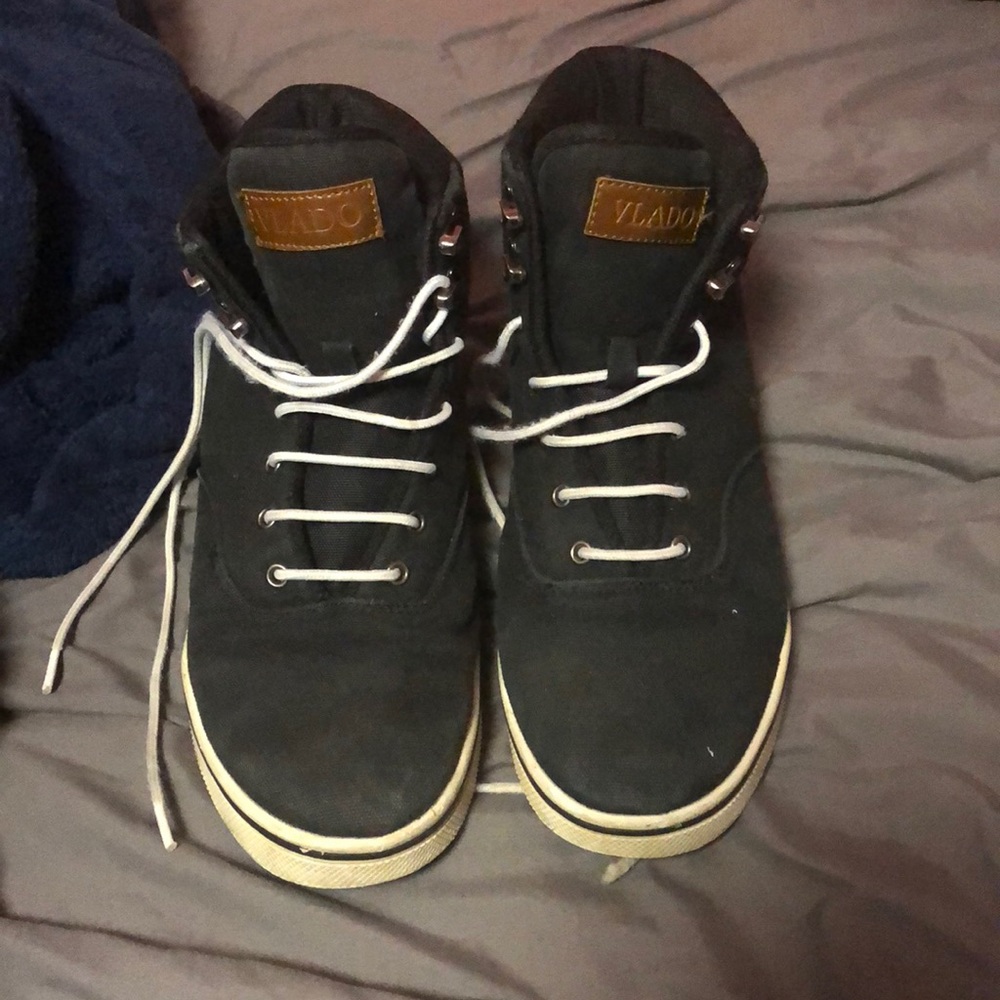 Vlado black high tops